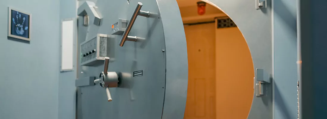 Vault and Safe locksmith services in Lauderhill, FL